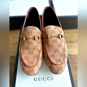 Womens Gucci Leather Loafers